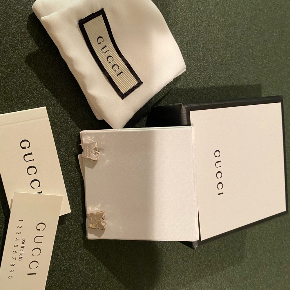 Gucci find silver earrings